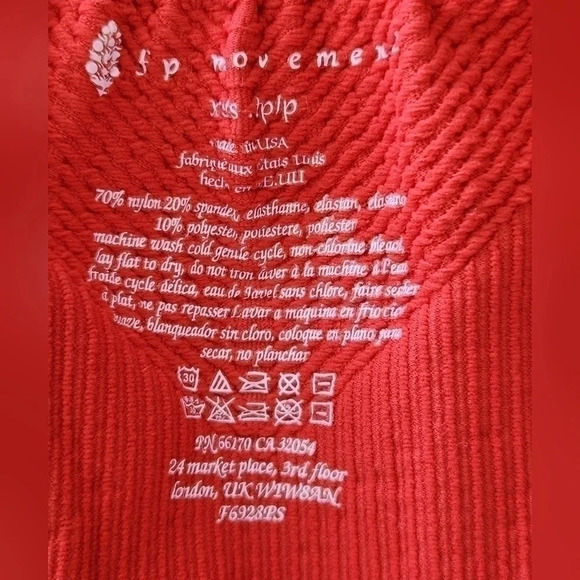 Bundle! || FREE PEOPLE MOVEMENT || short/top bundle NWOT - Picture 8 of 10